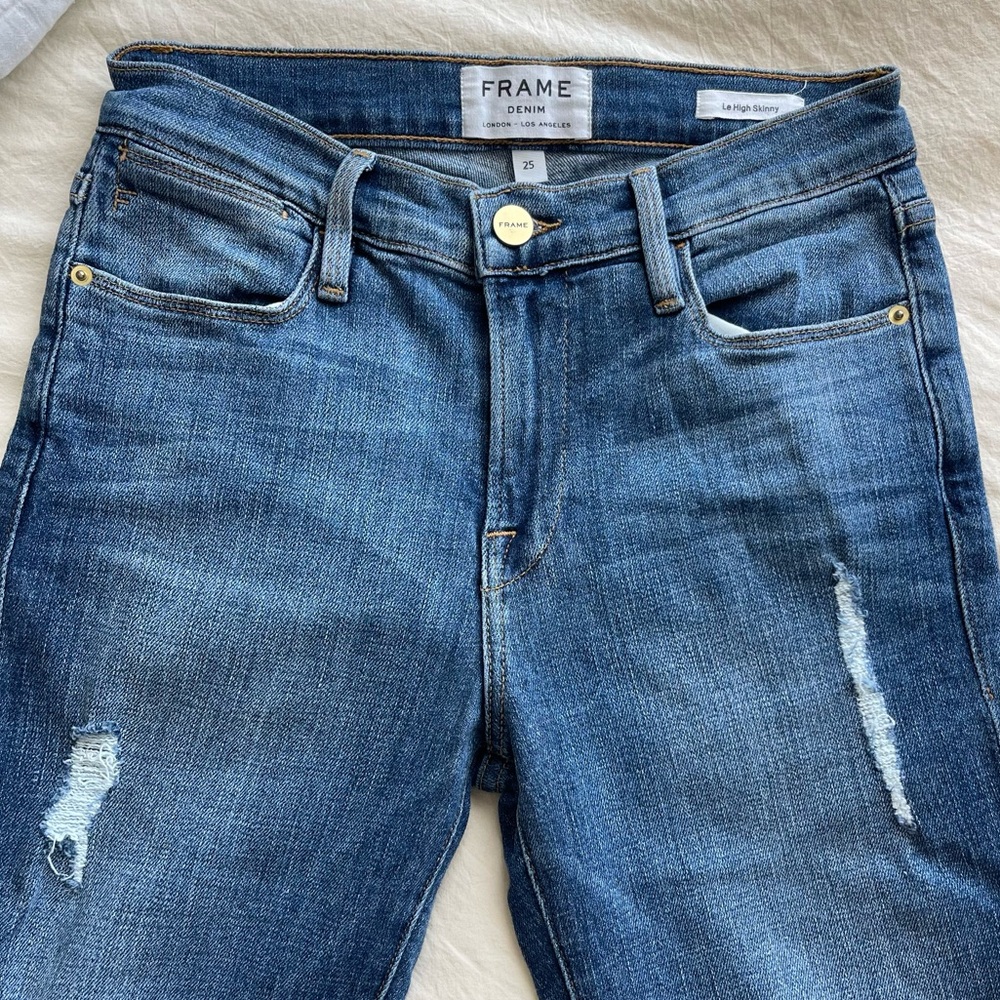 NWOT Frame Skinny Jeans in 25